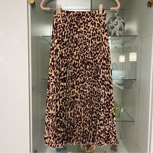 H&M Pleated Leopard Print Midi Skirt - Size 0
